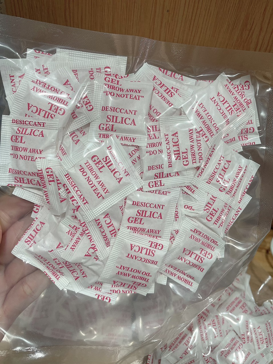 Gói hút ẩm 1gr đỏ(Túi 100gram)