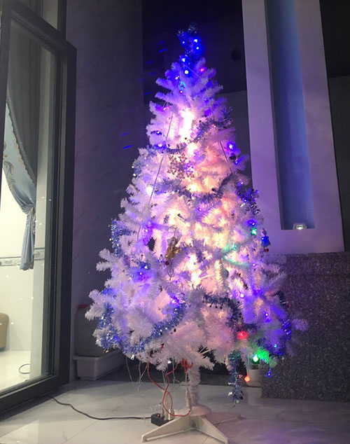 cây thông noel màu trắng 1m8 - Cây thông giáng sinh màu trắng - Cây thông noel đẹp