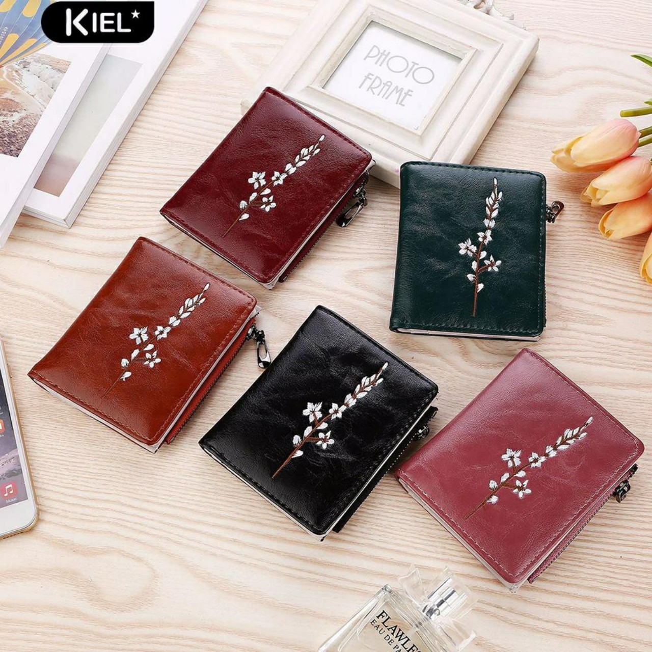 Ví Gấp Thêu Hoa Trang Nhã