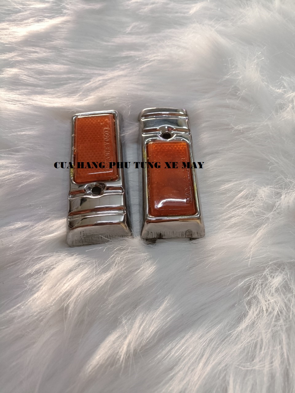 Mắt Mèo Xe Dream Inox - Giá 1 Cặp