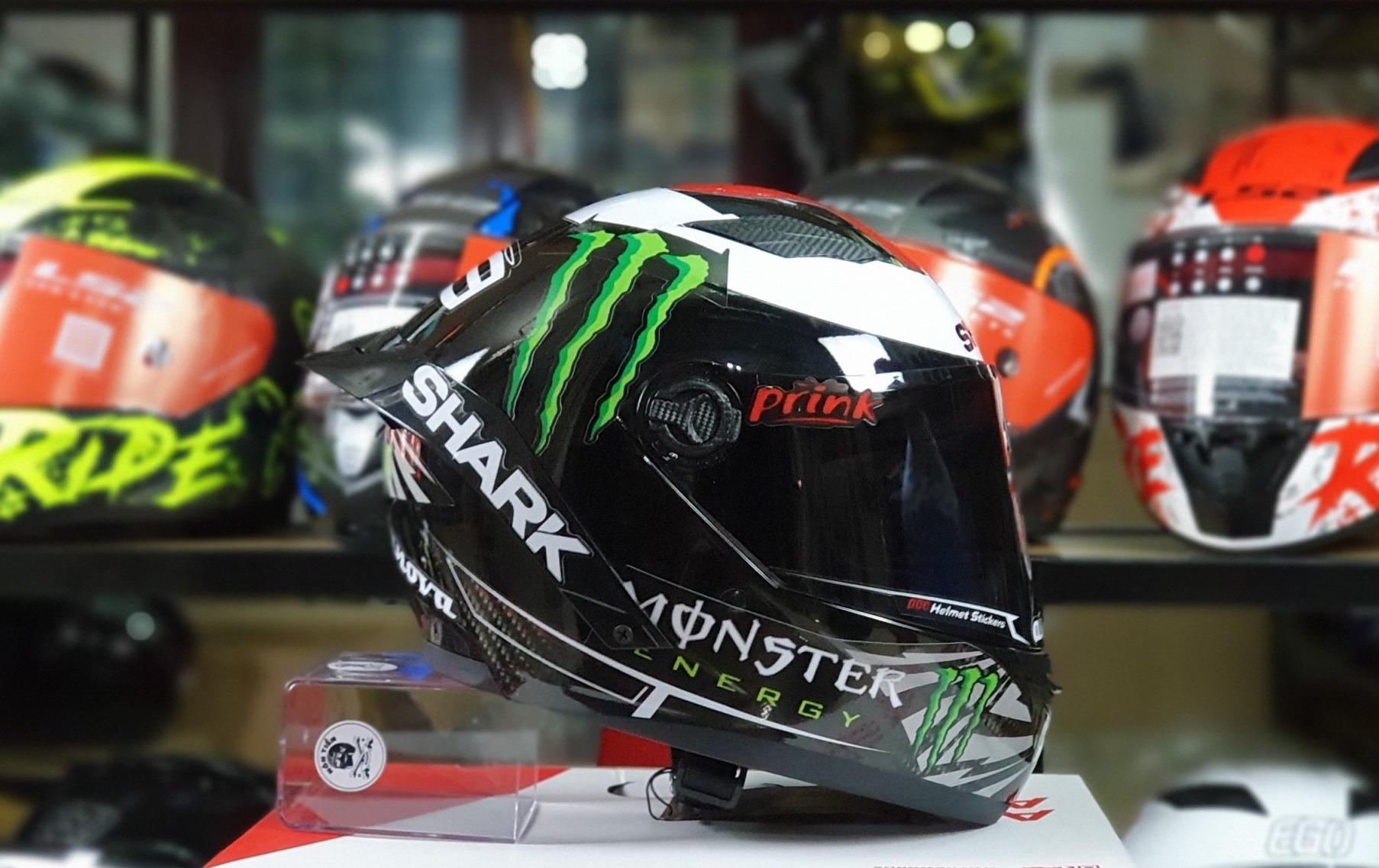 MŨ FULLFACE ĐEN BÓNG LÊN TEM SHARK MONSTER, TẶNG ĐUÔI GIÓ PISTA