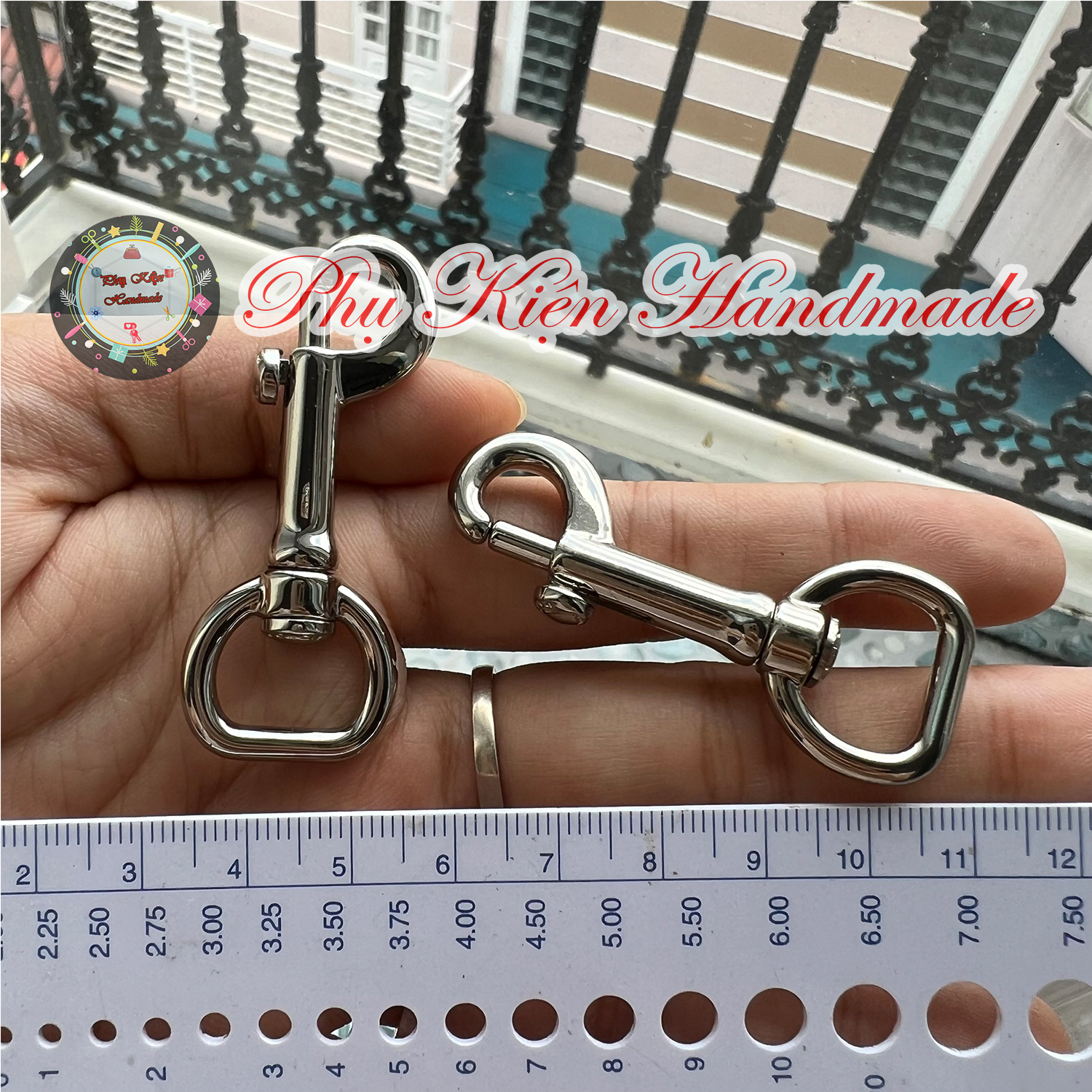 Càng cua dập chữ c 20k/ cặp trang trí túi xách