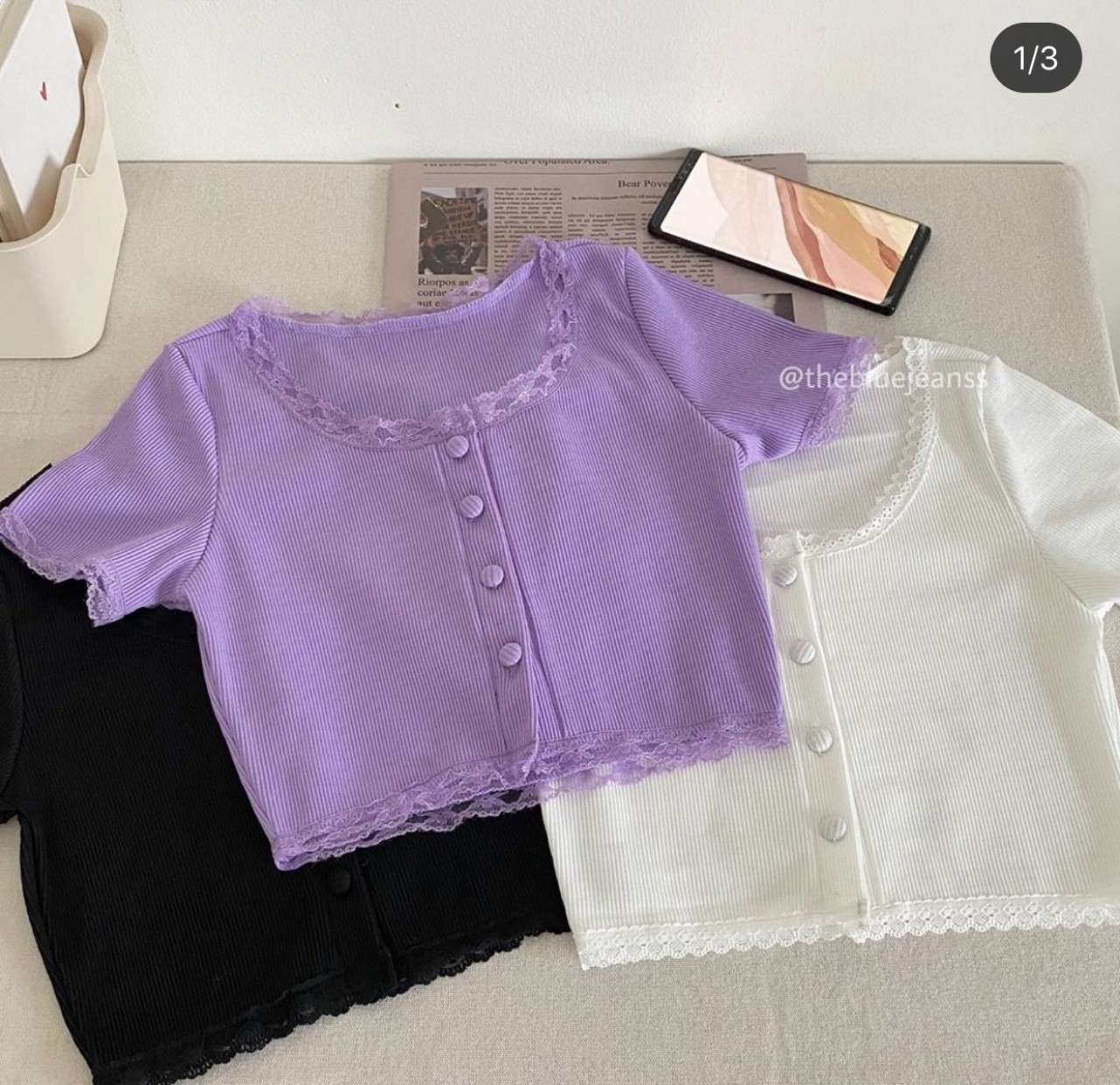 Áo croptop nút viền ren siêu xinh