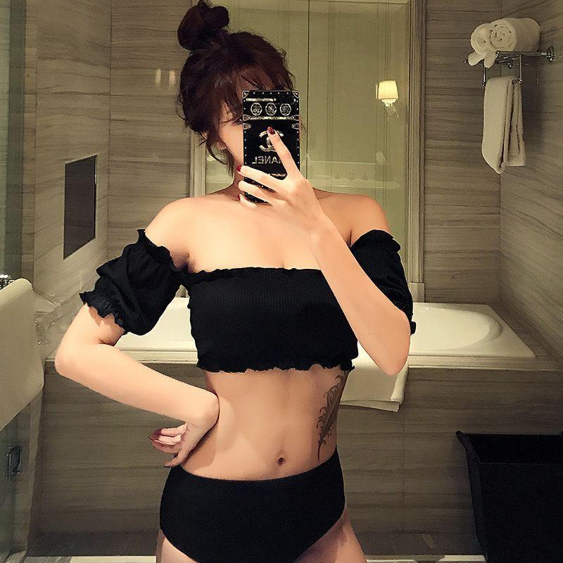 Bikini trễ vai nhún bèo đen