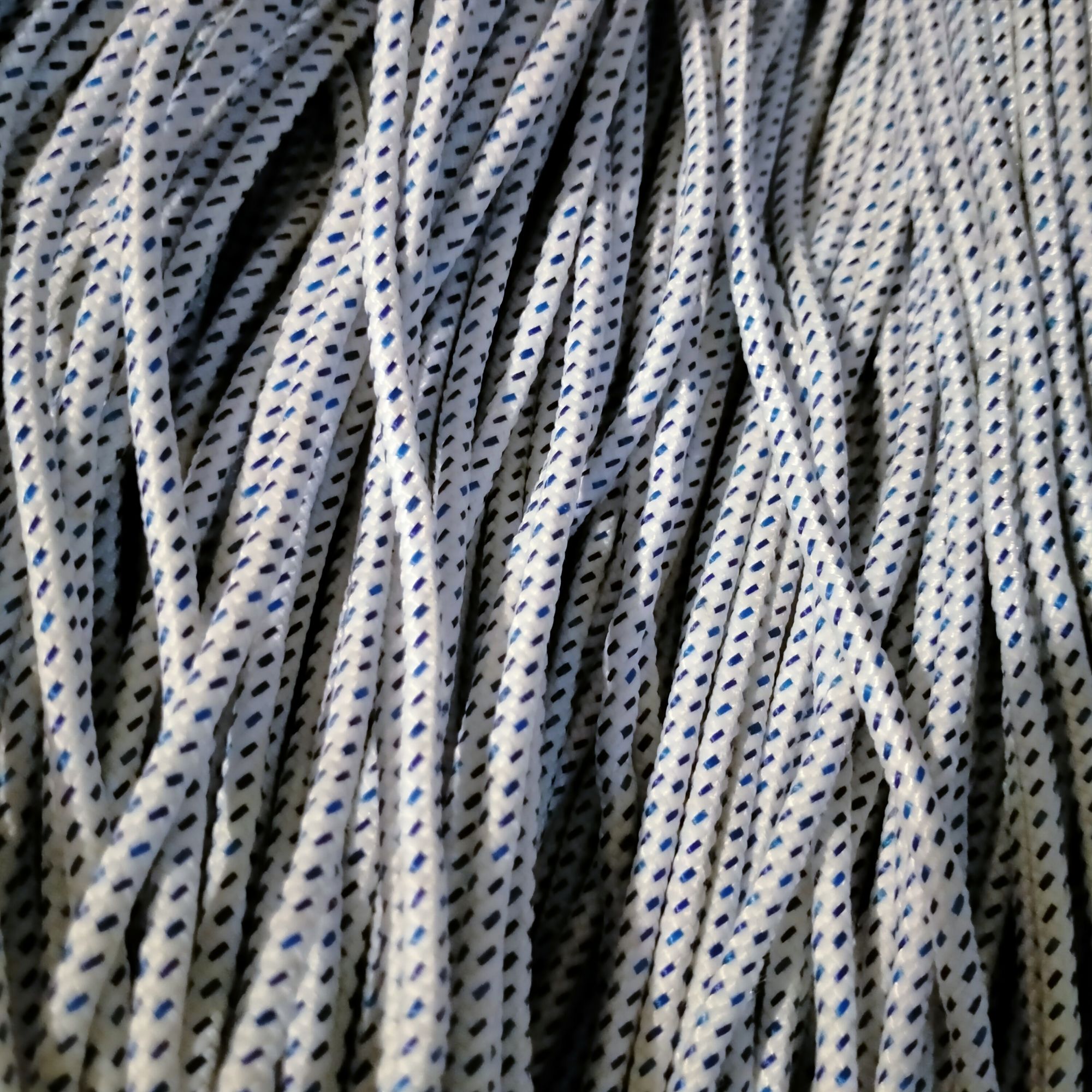 [HCM][1kg] Dây dù tròn nhỏ 3mm- Dây đua diều- Dây câu cá sợi Polyester
