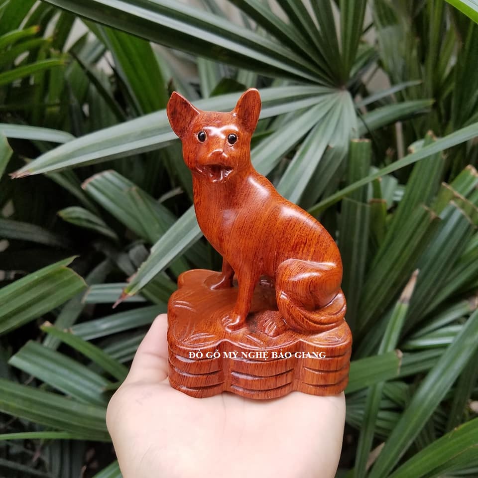 Linh vật Tượng con chó gỗ hương cao 12 cm