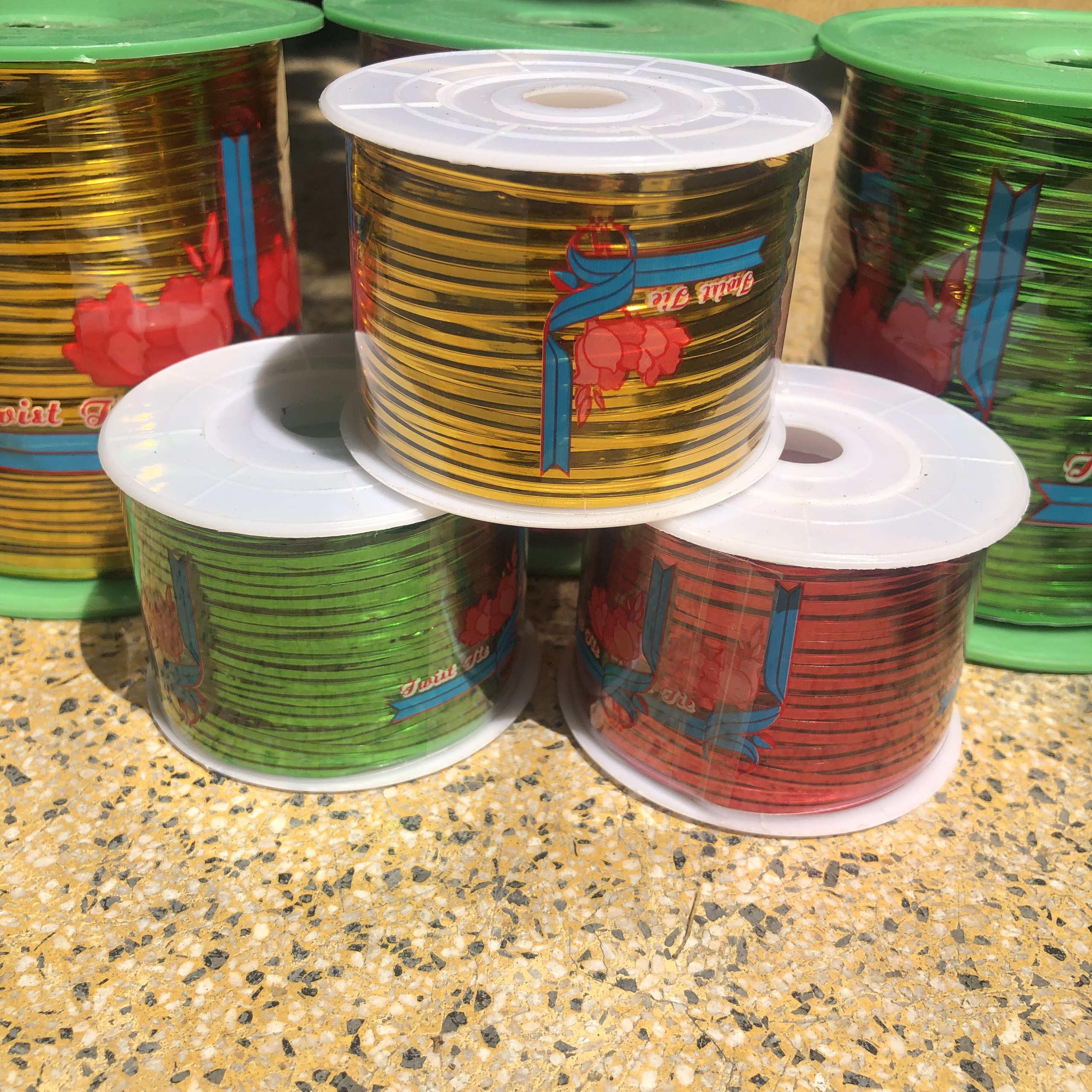 [HCM]DÂY KẼM BUỘC LAN BỌC NHỰA KIM TUYẾN ĐỦ MÀU-LOẠI NHỎ (MÀU NGẪU NHIÊN)