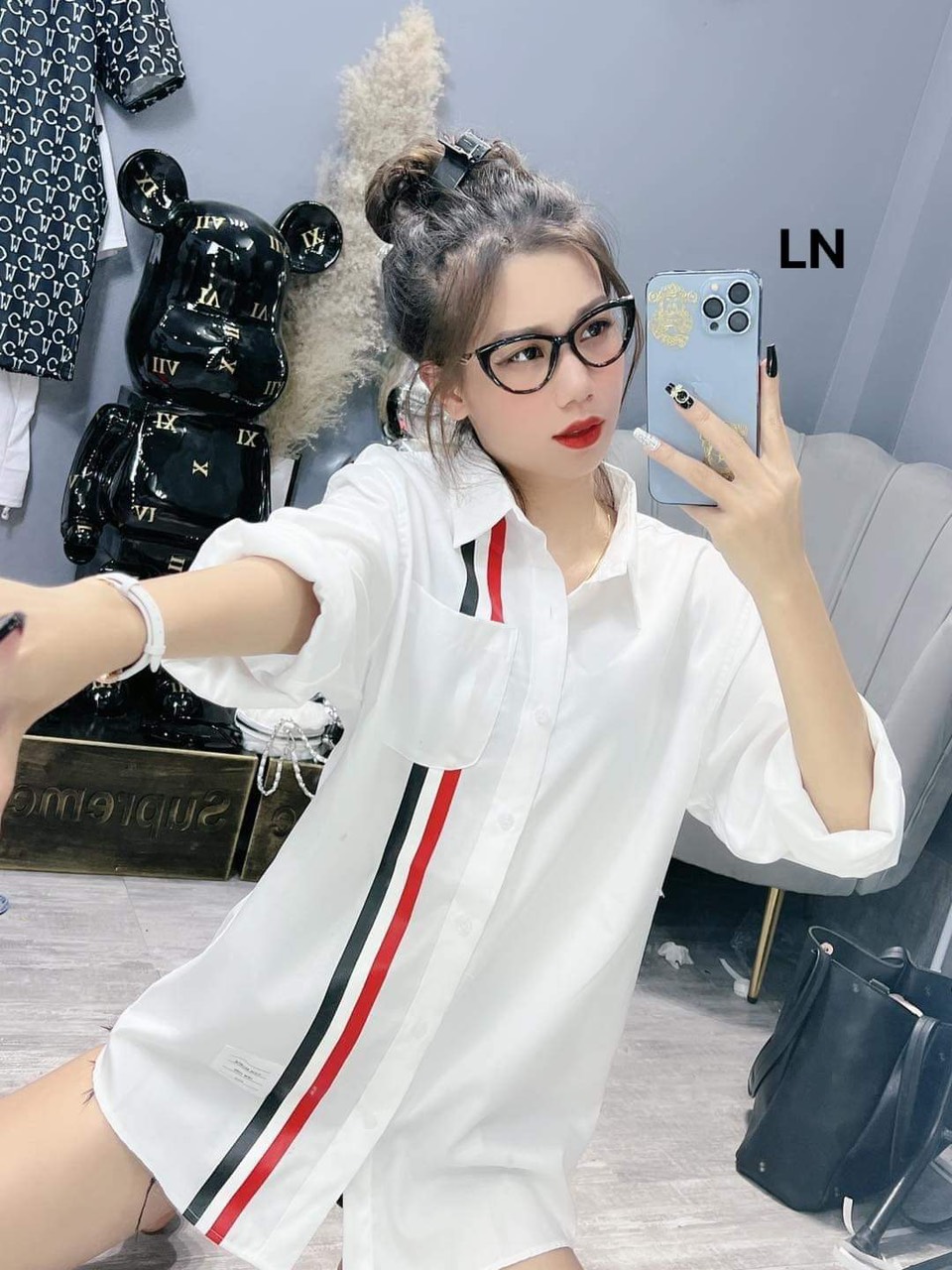 Áo sơ mi 2 vạch đen đỏ  Chất sơ mi lụa,ln.