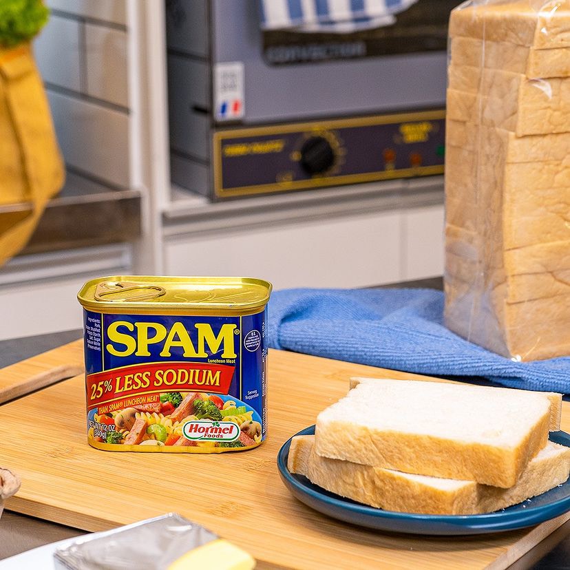 Thịt Heo Hộp SPAM Giảm Mặn 340g - Nhập Khẩu Mỹ | Hormel SPAM Less Sodium 340g