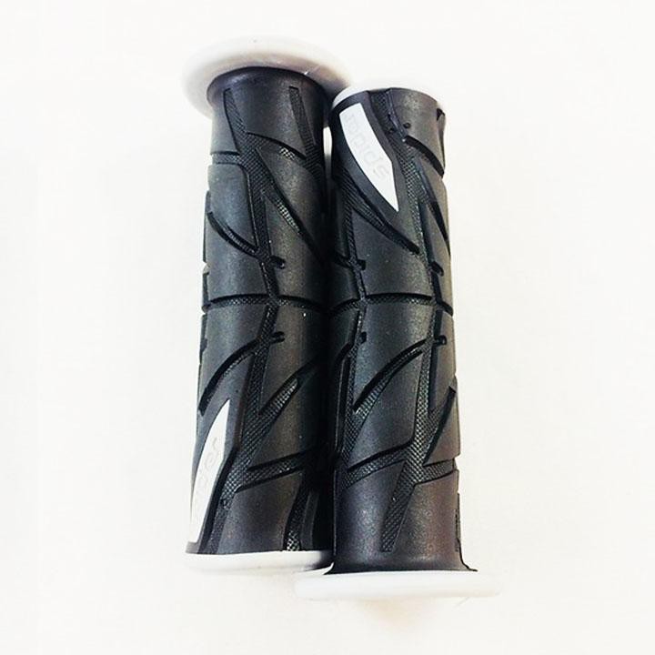 Bao Tay Nhện Spider Màu Ngẫu Nhiên Sale Shock