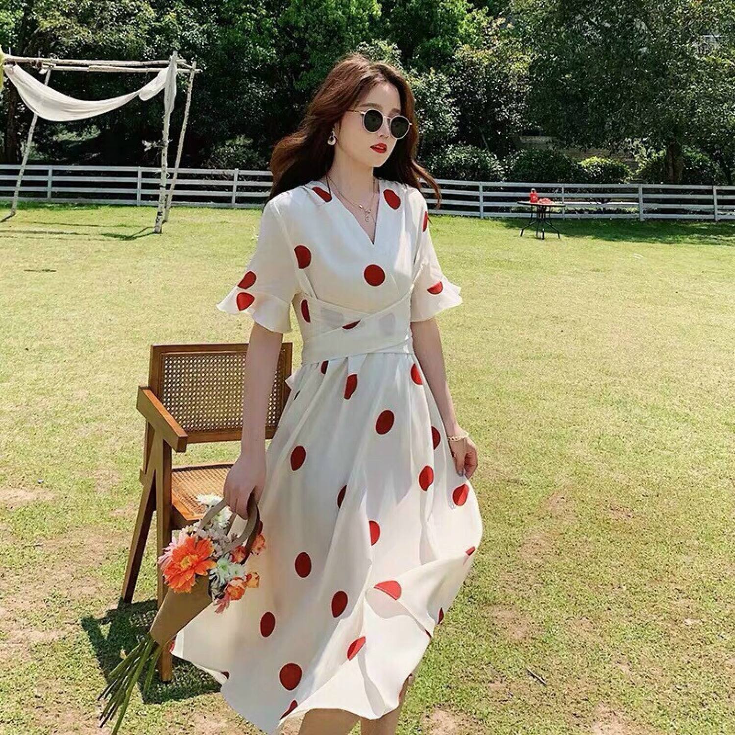 ĐẦM MAXI CỔ V CHẤM BI CỘT NƠ EO CHẤT LỤA PHONG CÁCH HÀN QUỐC NỮ TÍNH NHẸ NHÀNG