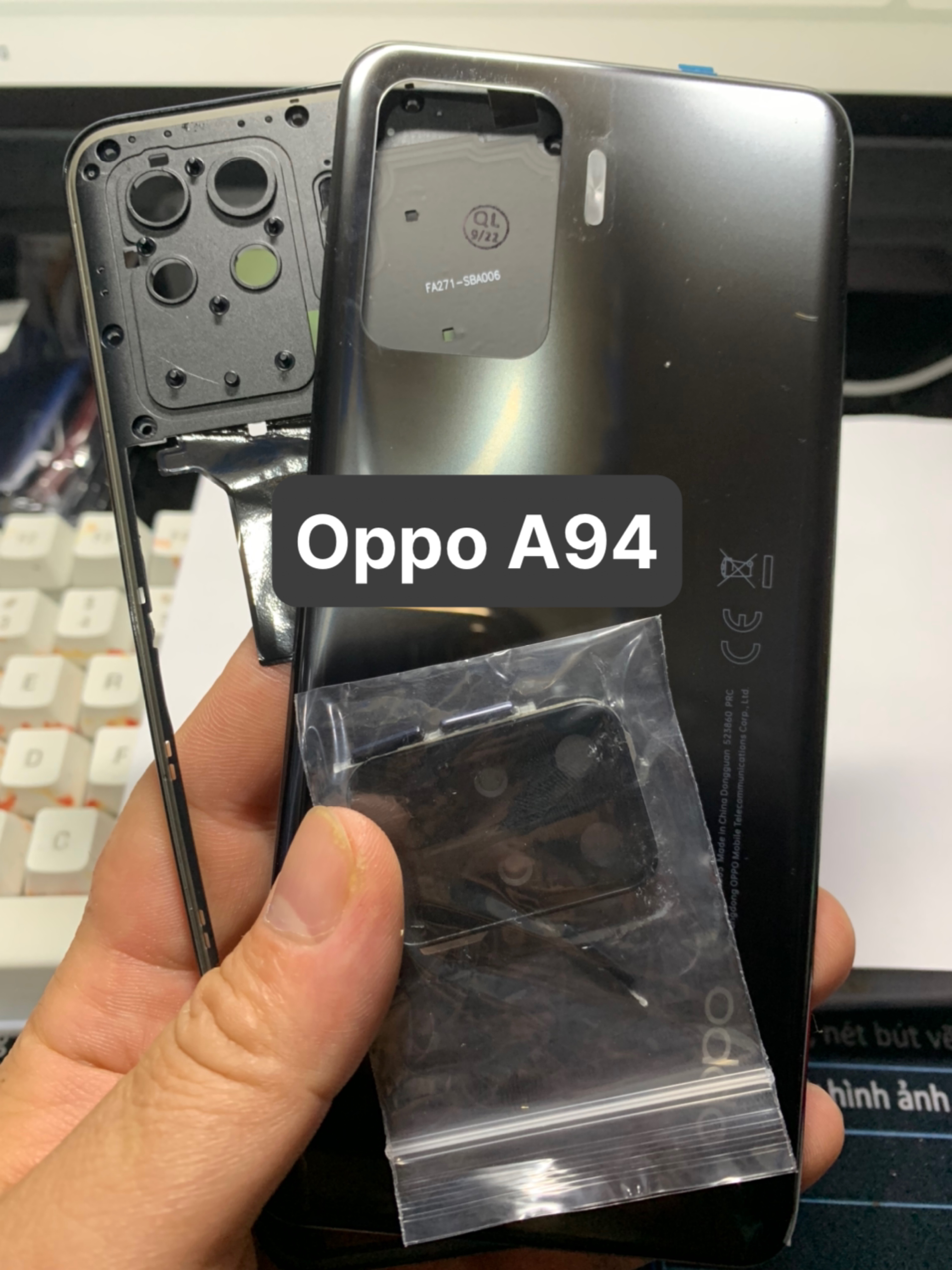 Bộ vỏ oppo a94 zin MỚI KÈM lưng,sườn,phím,kính camera)