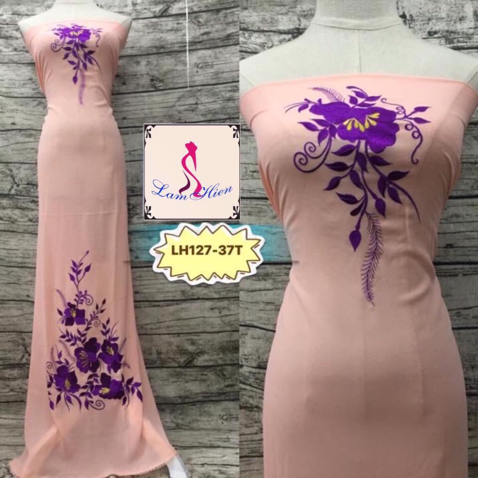 Vải áo dài thêu ( 200k giảm còn 139k/áo) LH127