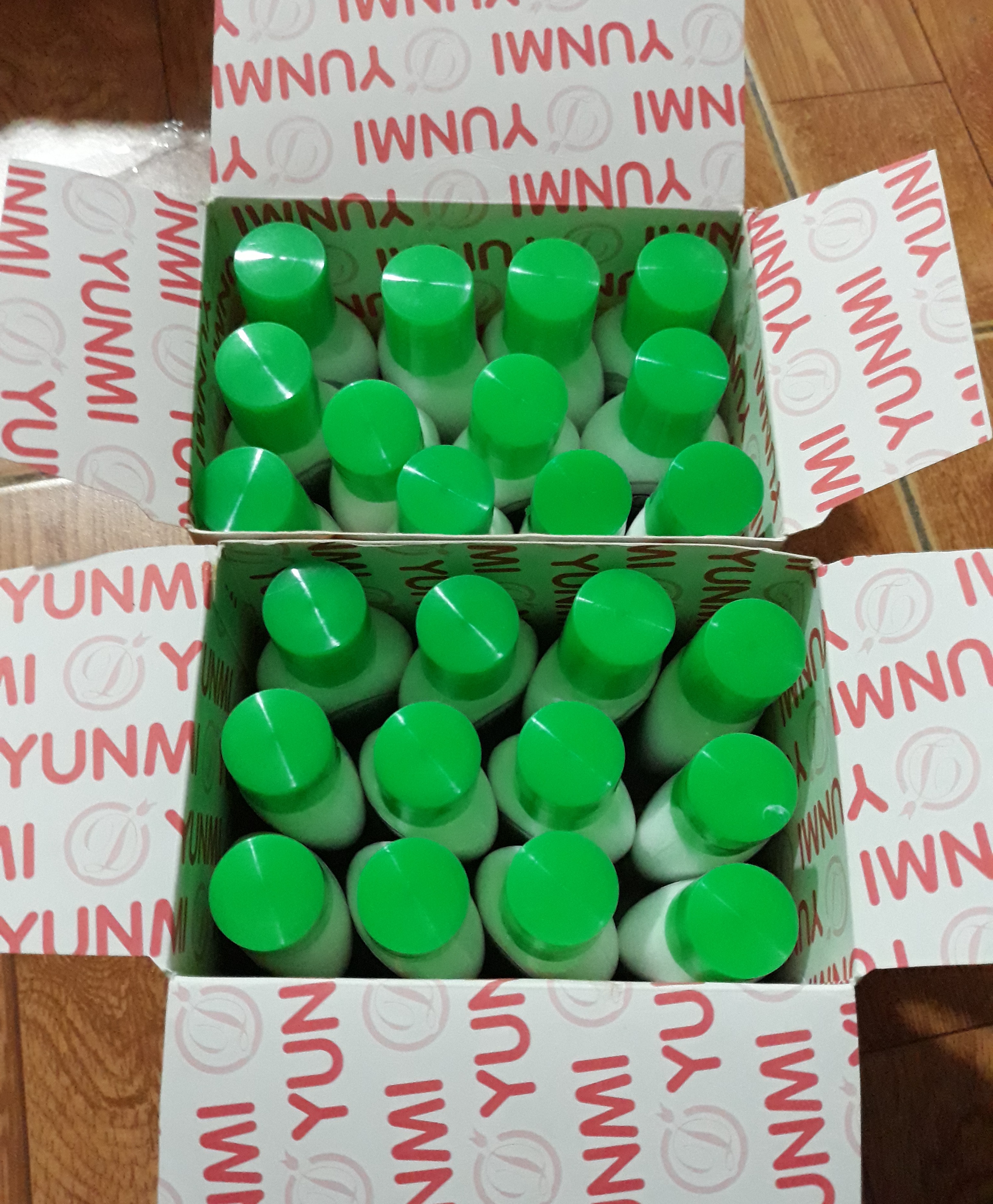 sỉ lốc 12 hộp kem Yunmi