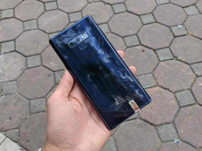 Điện Thoại Samsung Galaxy Note 9 Phiên Bản 2 Sim & Dùng Chip Snapdragon 845 Mạnh Mẽ & Màn Đẹp & Pin Trâu.