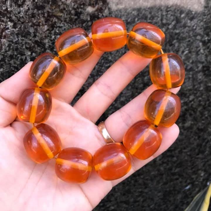 Vòng tay lu thống hổ phách vàng tươi size lớn 22ly
