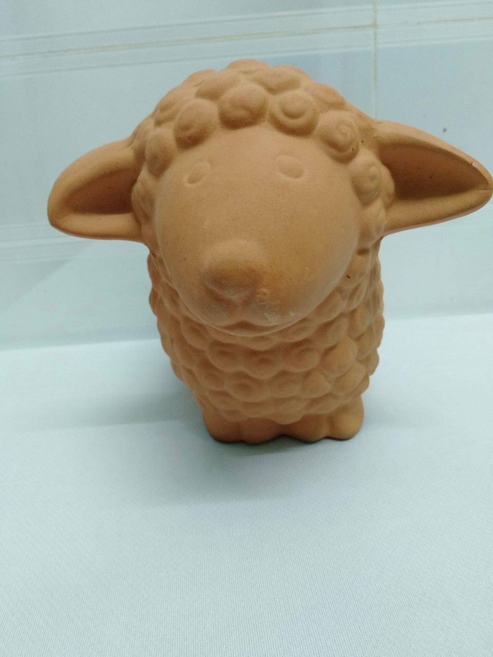 Chậu đất nung hình chú Cừu, dài 22cm