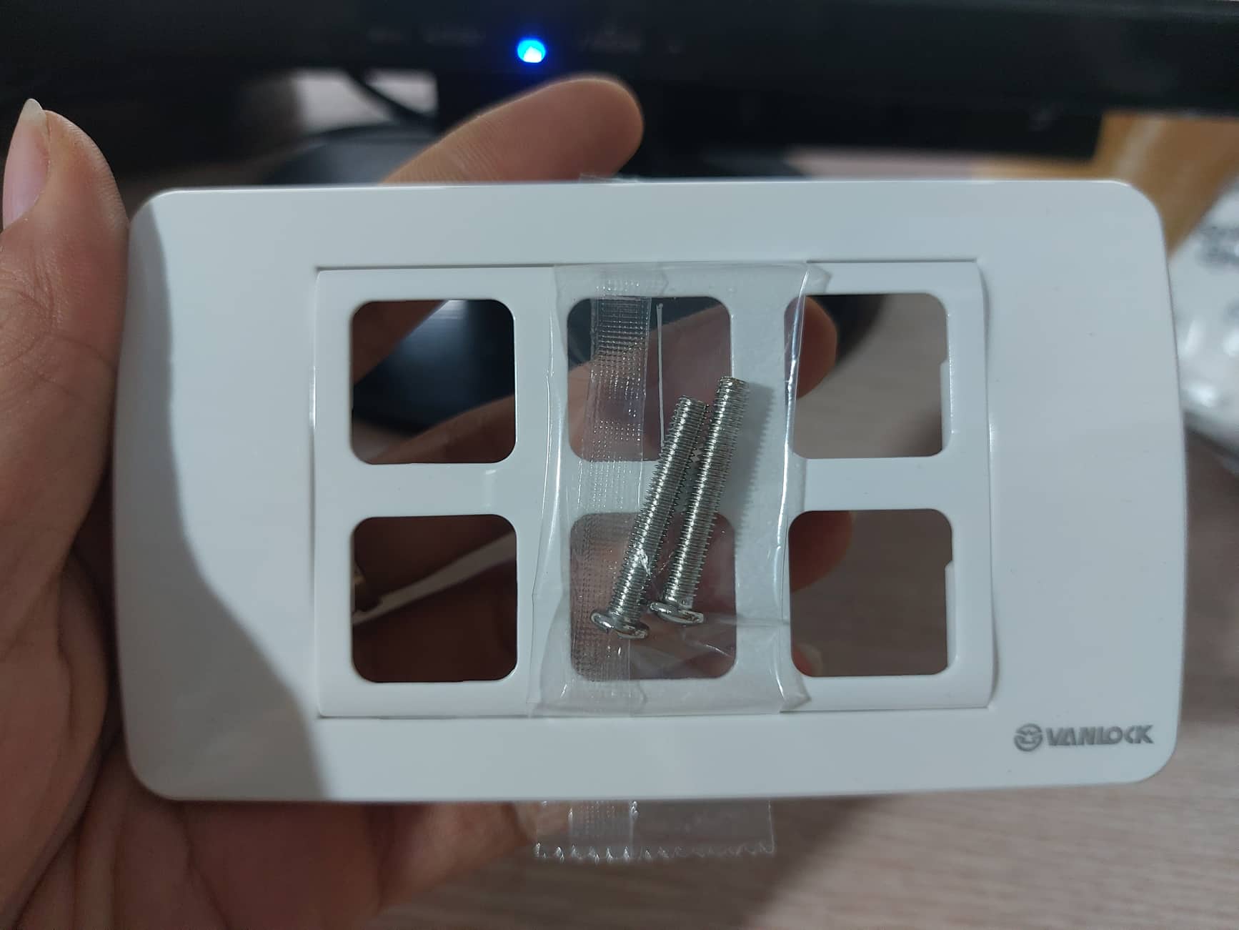 Mặt công tắc SINO Vanlock S18/Mặt 1-6 Công Tắc