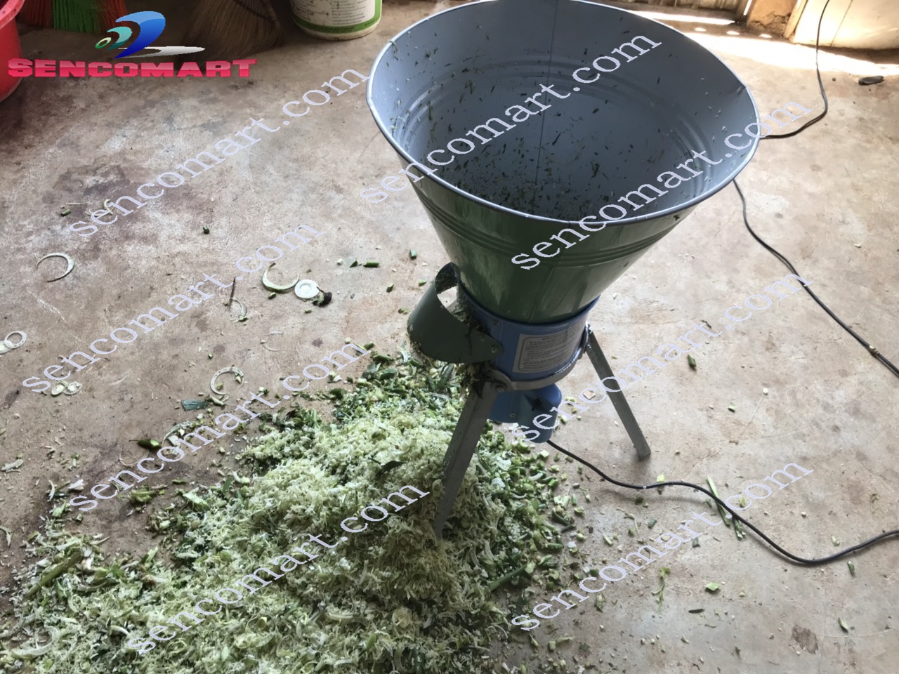 Máy băm xắt rau Bèo Lục Bình rau Muống cho Heo Gà Vịt Bồ Câu. Máy bằm rau bèo rau muống chăn nuôi