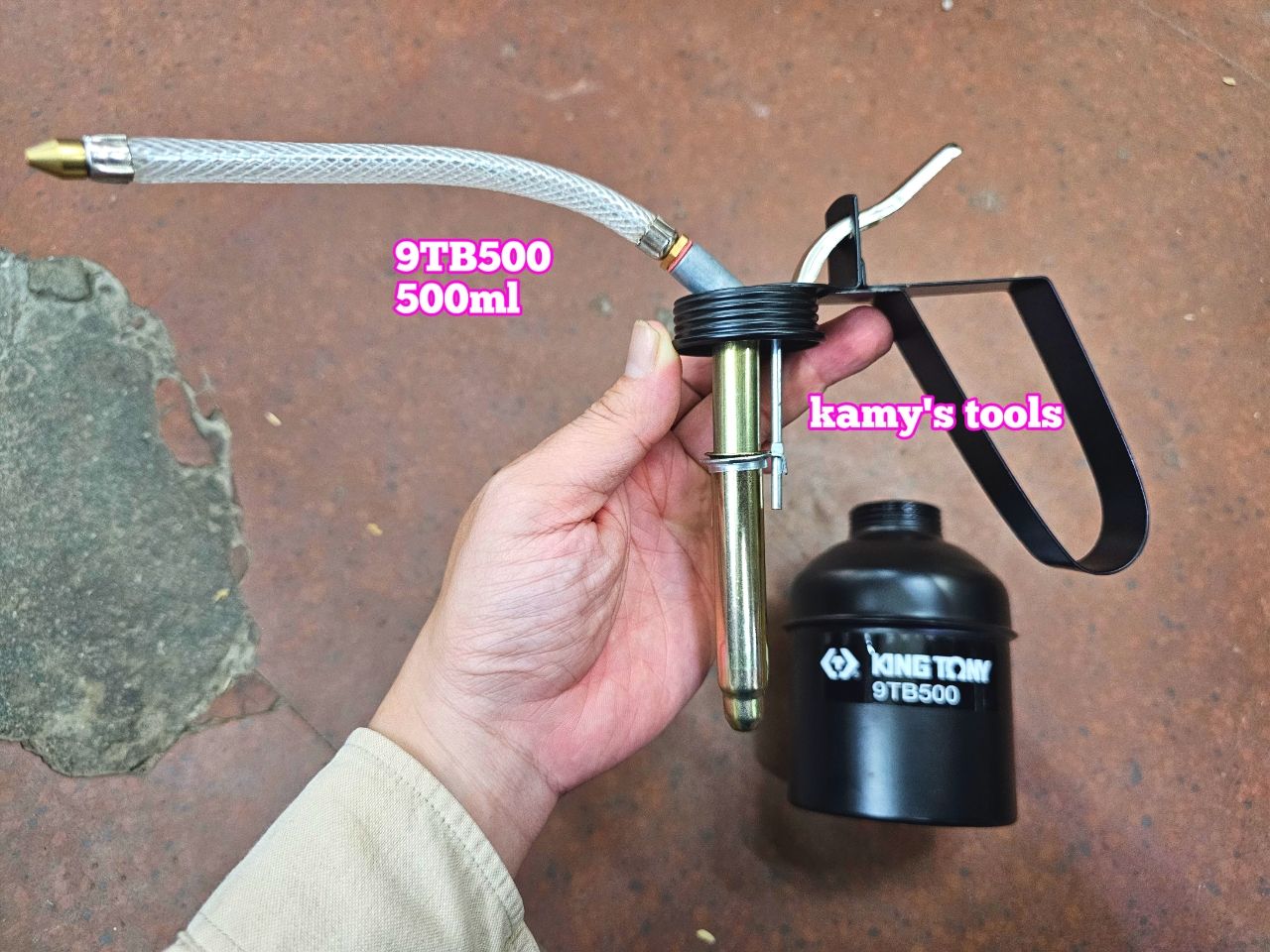 Bình châm nhớt bằng sắt Kingtony model 9TB500 500ml