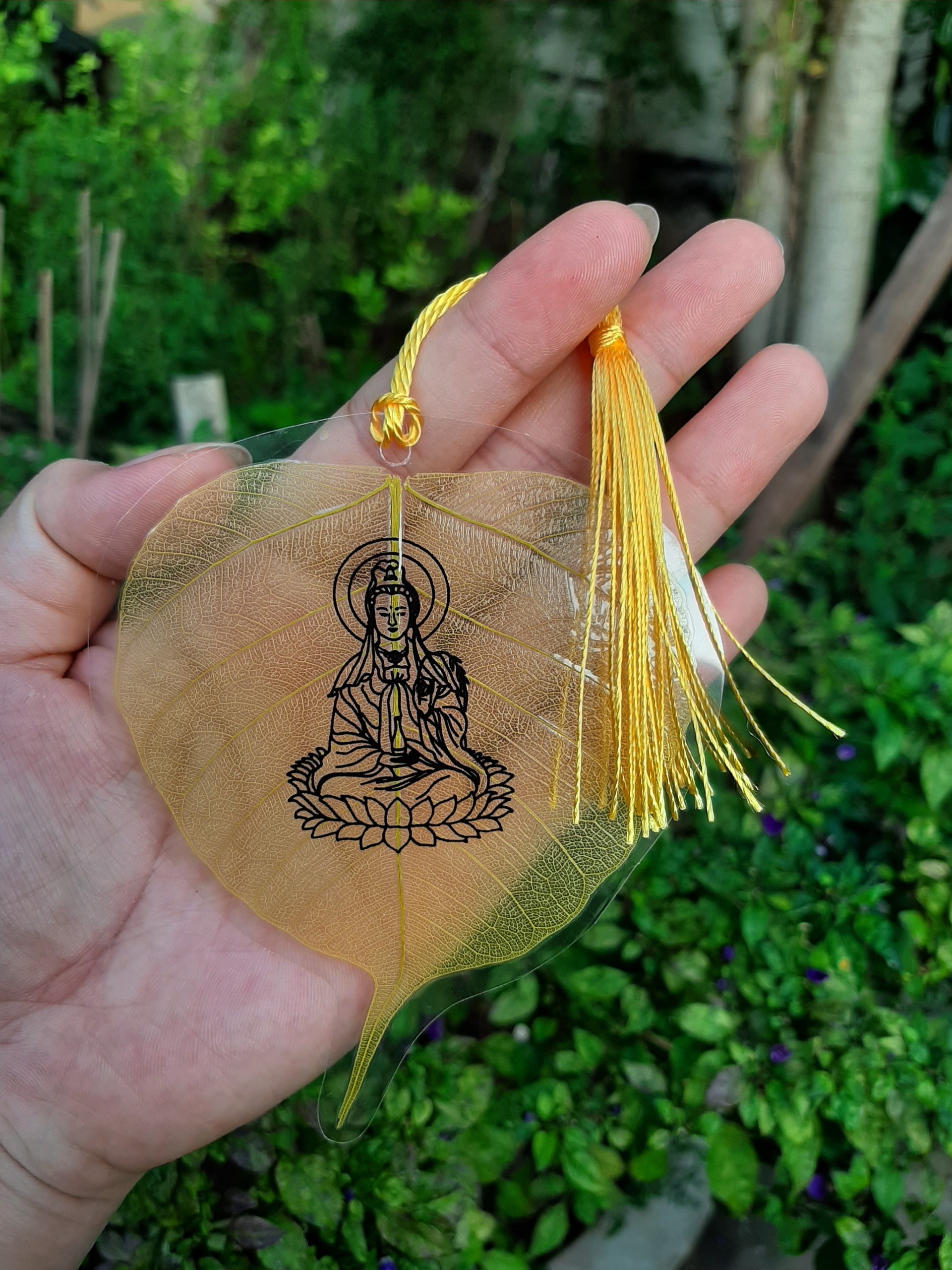 Lá Bồ Đề hình Quan Âm Bồ Tát