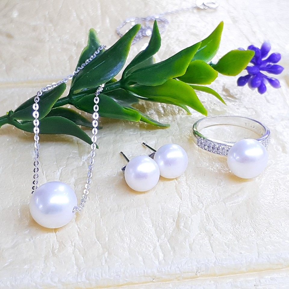 Trang sức bạc nữ và ngọc trai thật tự nhiên