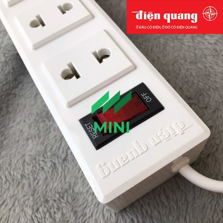Ổ cắm Điện Quang 001A-01 (6 lỗ 2 chấu)