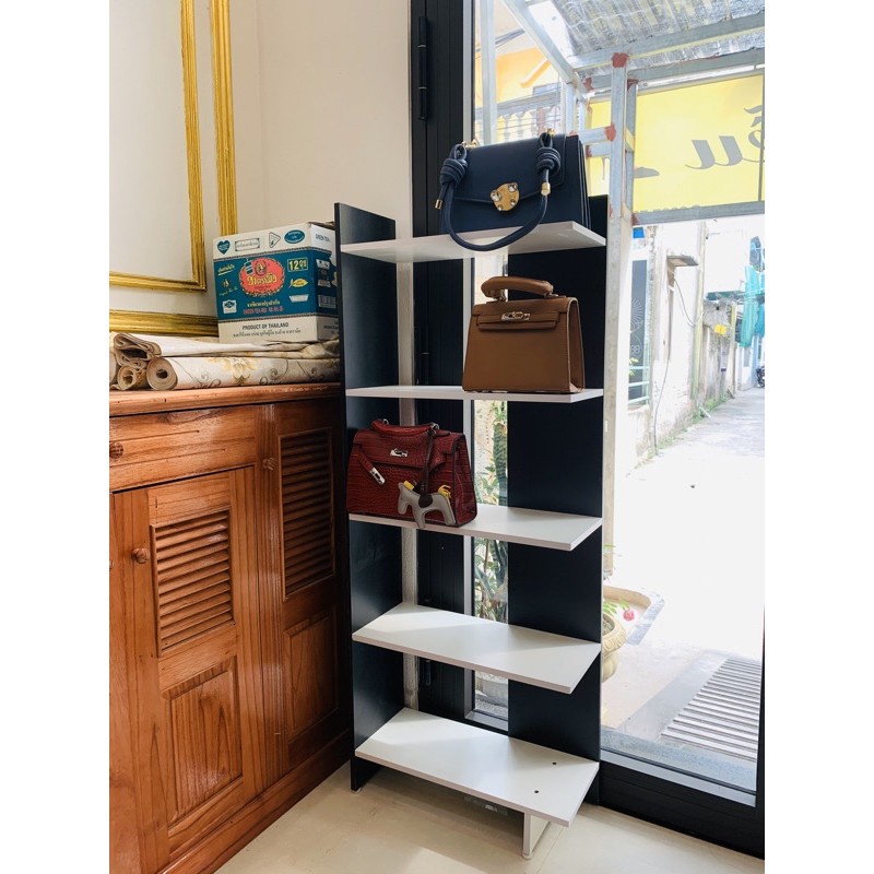 Kệ góc tường 5 tầng trắng đen bằng gỗ