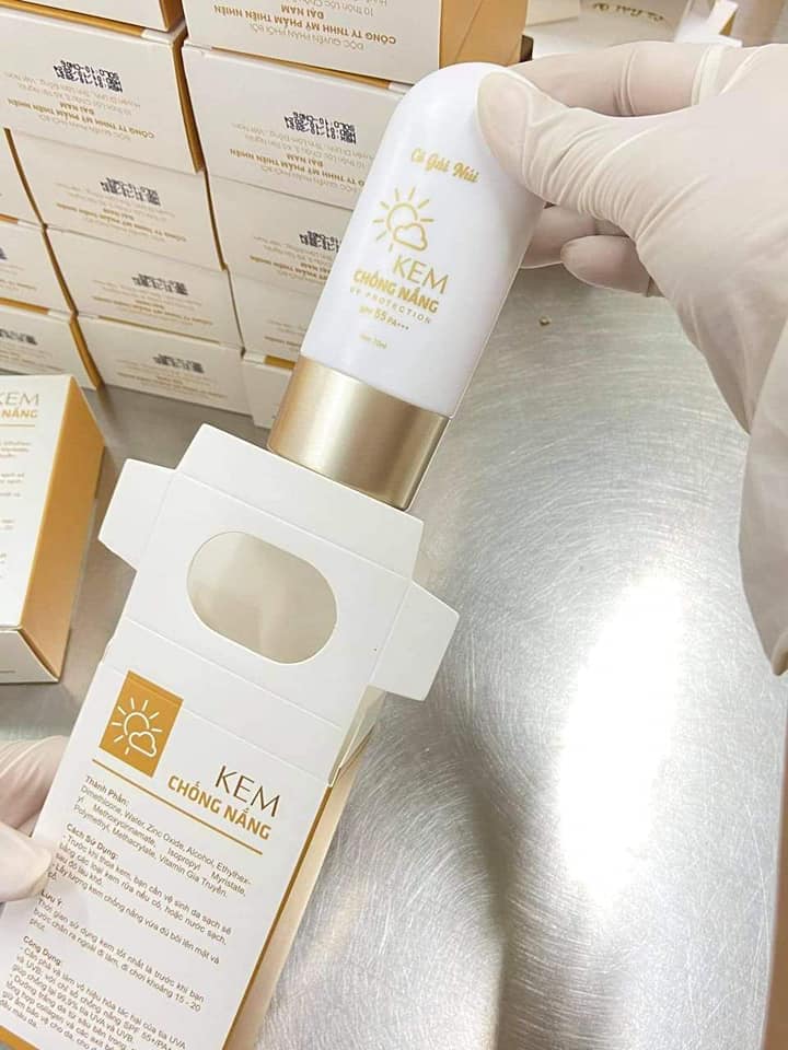 KEM CHỐNG NẮNG SPF 55+/PA+++