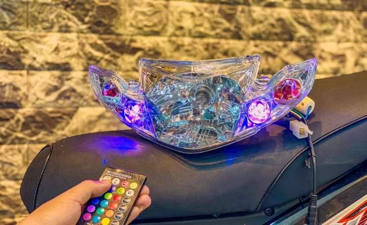 Pha chóa Si hello có demi đổi màu bằng remot lắp sirius