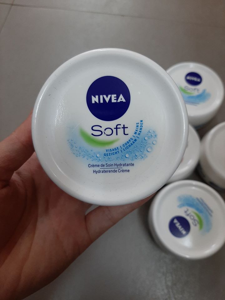 Kem dưỡng da giữ ẩm chống nẻ Nivea Đức