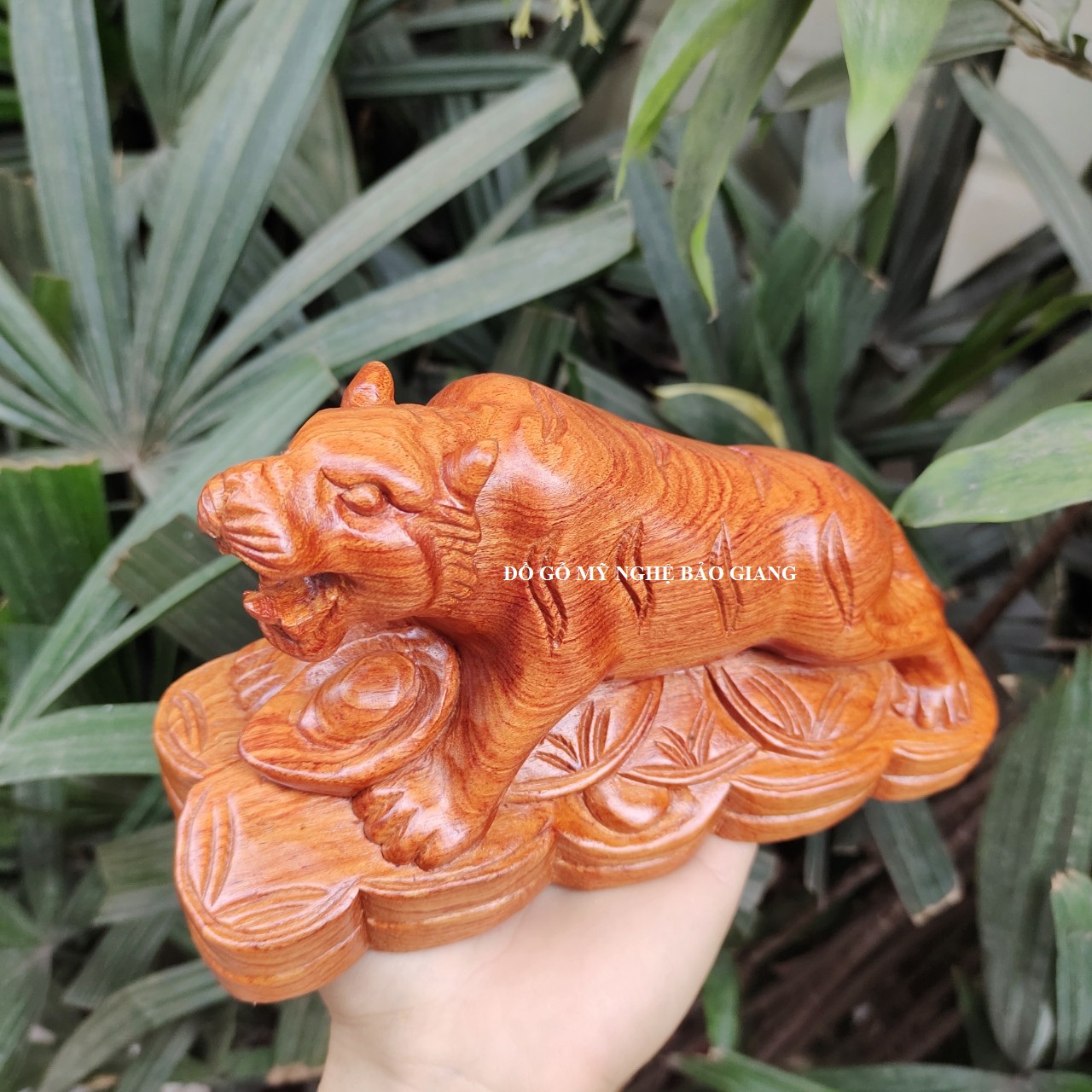 Tượng con hổ gỗ hương 19x10x8