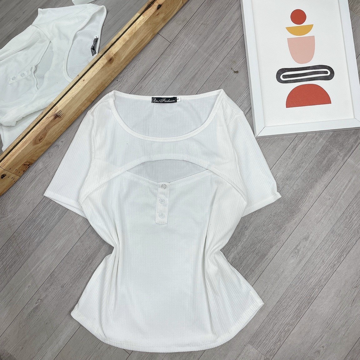 ÁO THUN TAY NGẮN XẺ NGỰC BIGSIZE ( H.O.U.T )