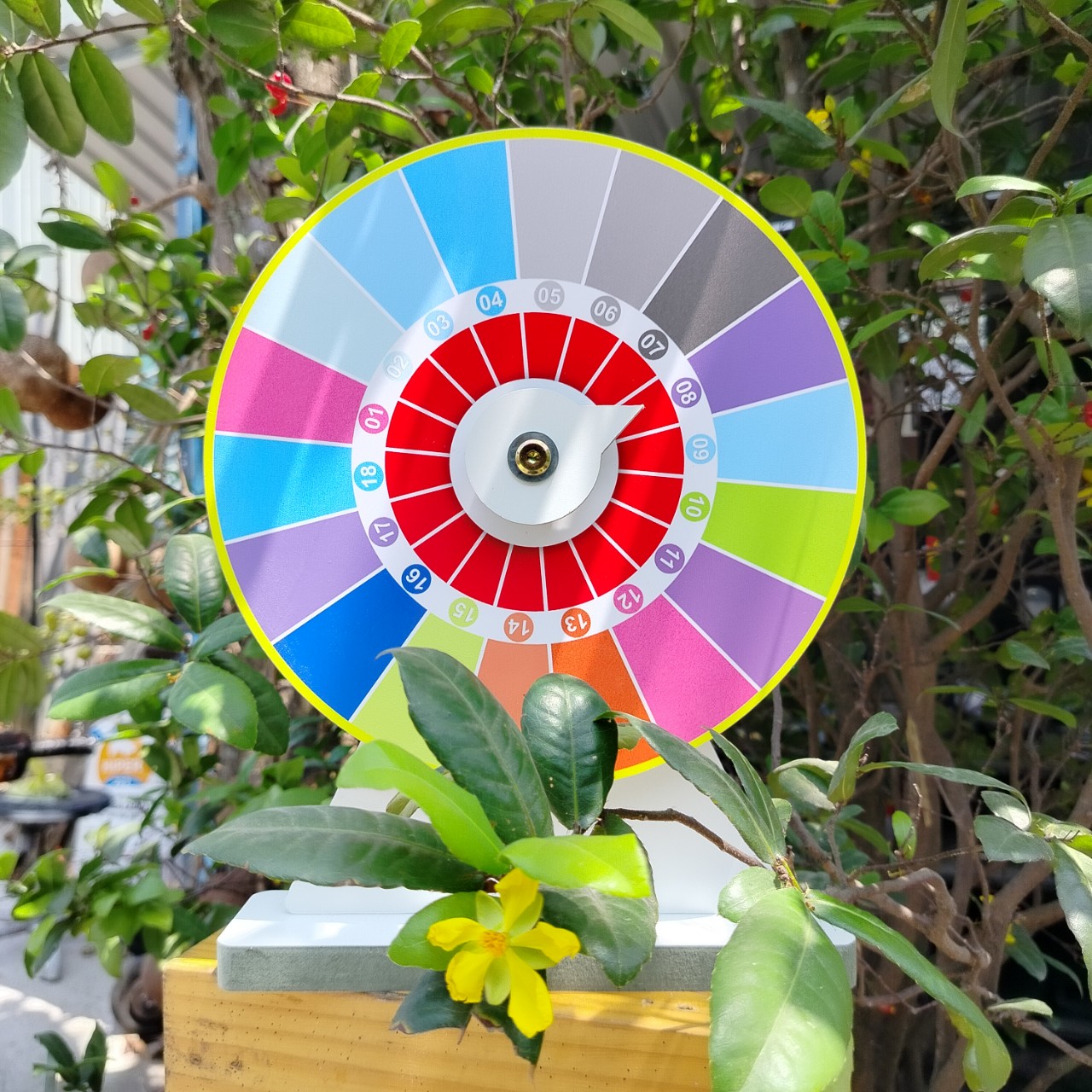 Vòng Quay May Mắn ( Vòng trong số 18 ô - Kt: 25cm  x 35cm)