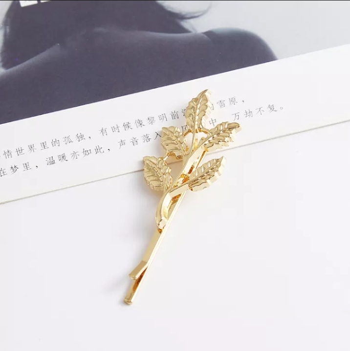 Kẹp tóc mái chiếc lá vàng xinh xắn sang trọng