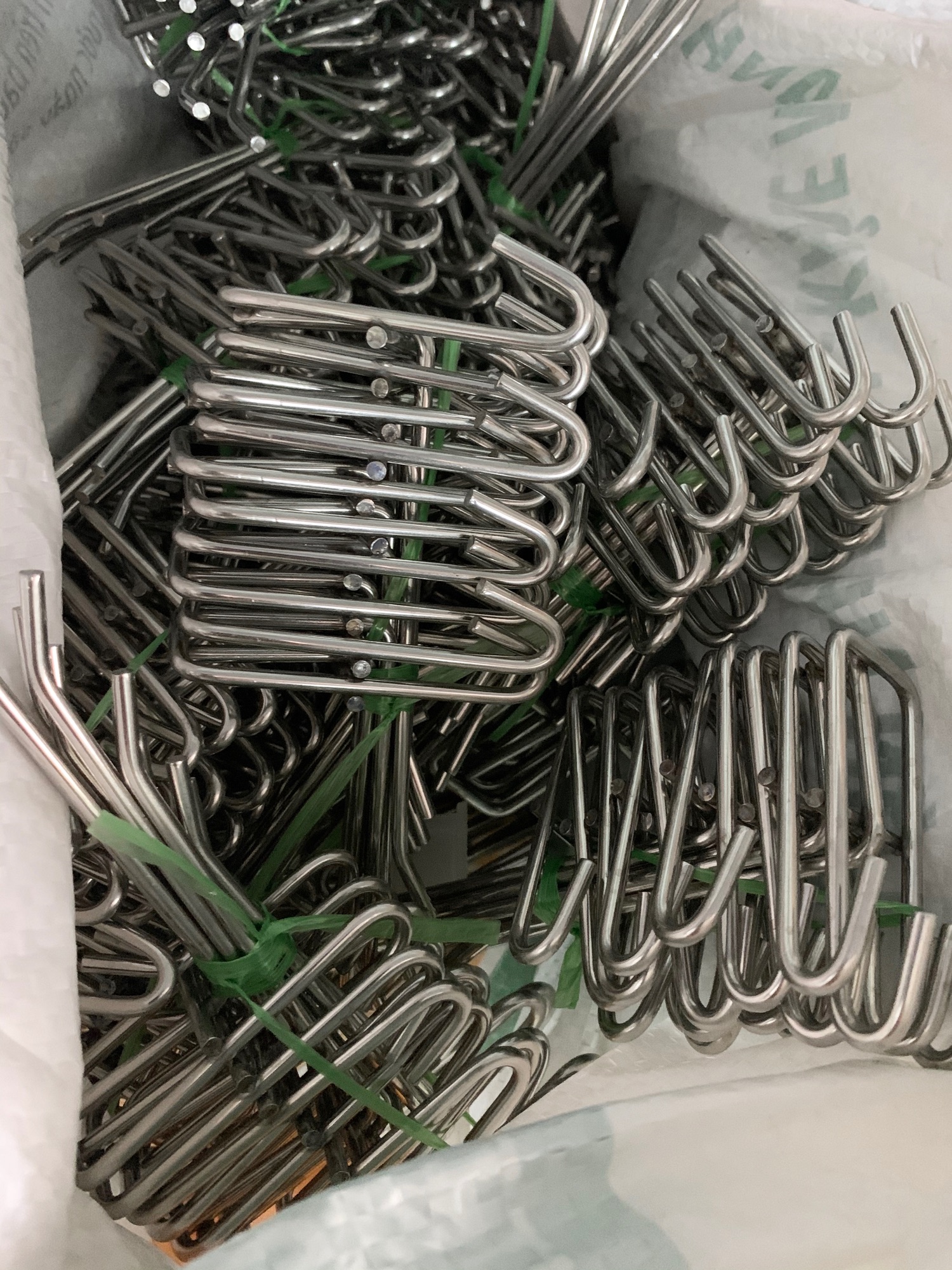 Combo 10 móc cài lưới treo đồ, tay treo đồ inox 10cm