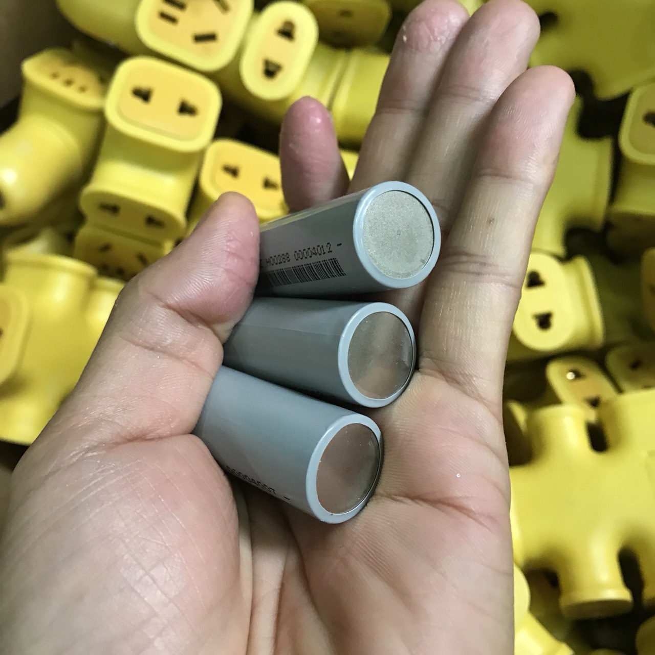 Cell Pin 18650 Lishen 2600mah-5C (Xả 10A)