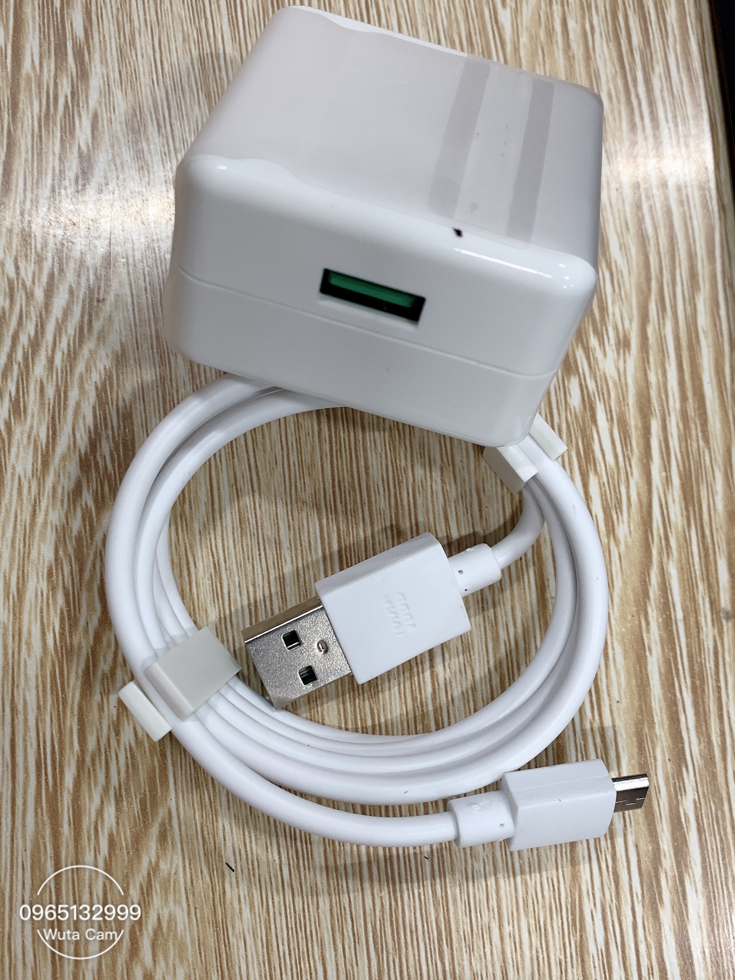 Bộ sạc nhanh oppo realme . Vooc 5V/2A