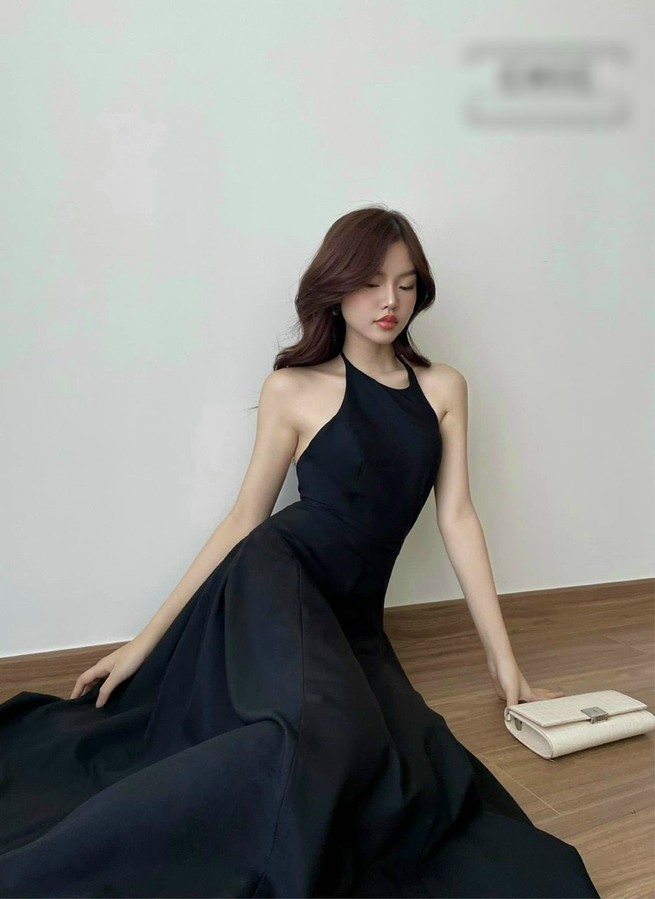 Đầm dự tiệc cổ yếm dáng dài Clay Dress