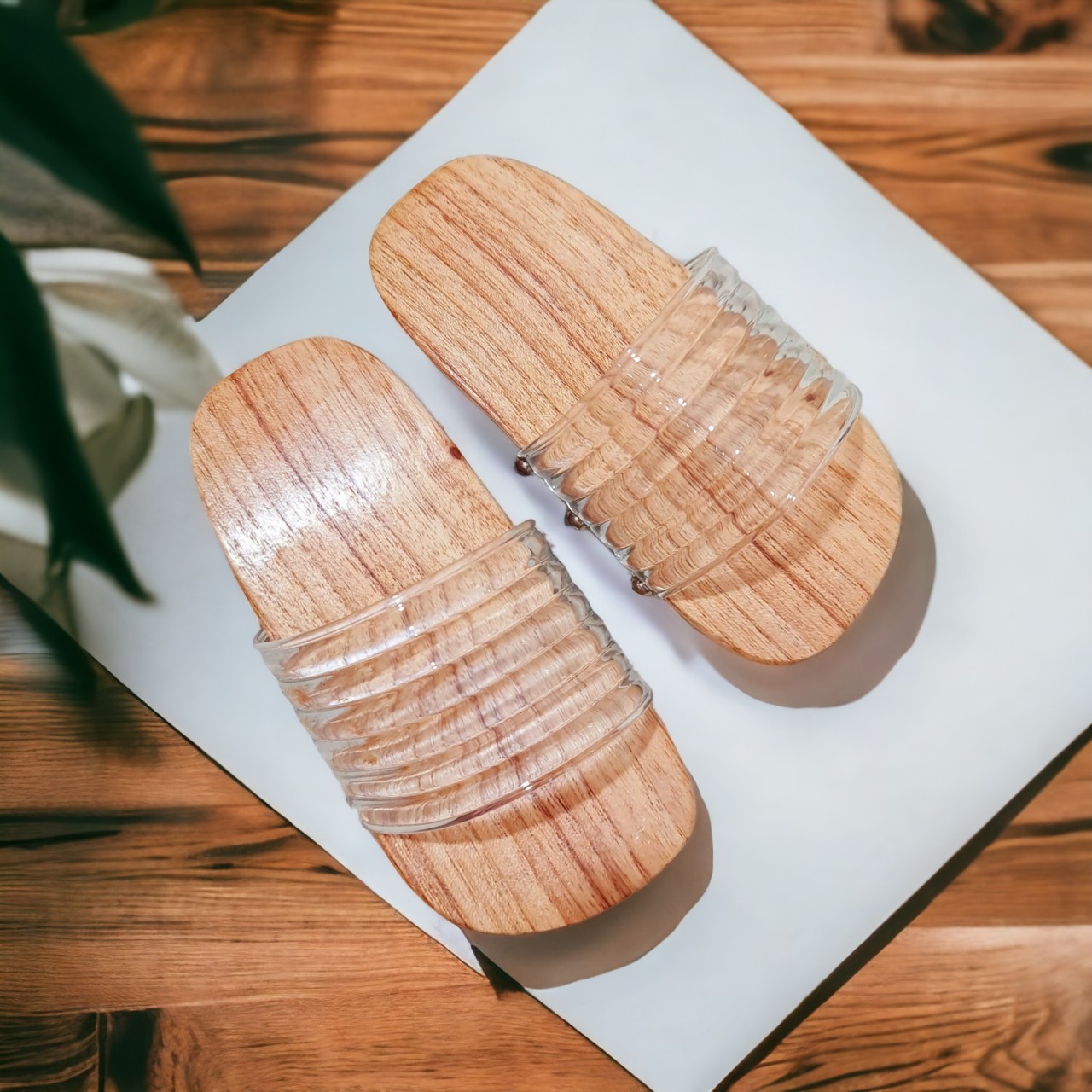 Guốc quai ngang cho bé gái siẻu xinh điêu đà