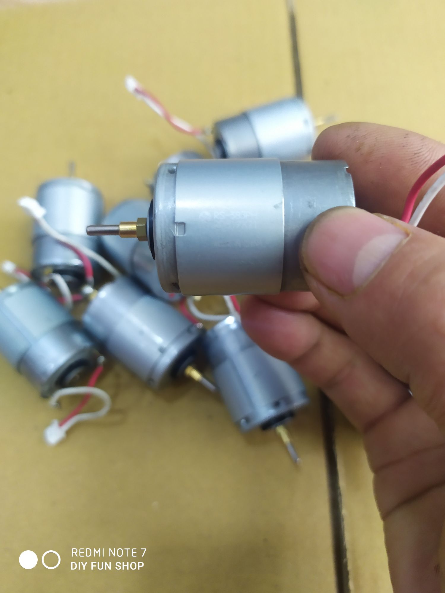 [HCM]DC motor RS385PH 24v 8500rpm Like New