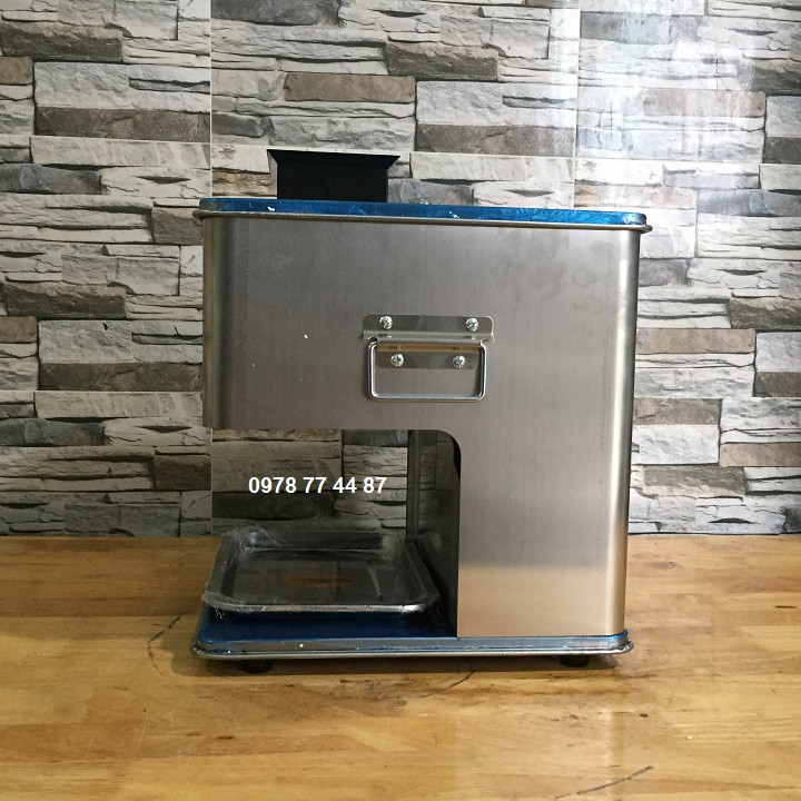 Máy thái thịt có bộ dao rời dễ dàng