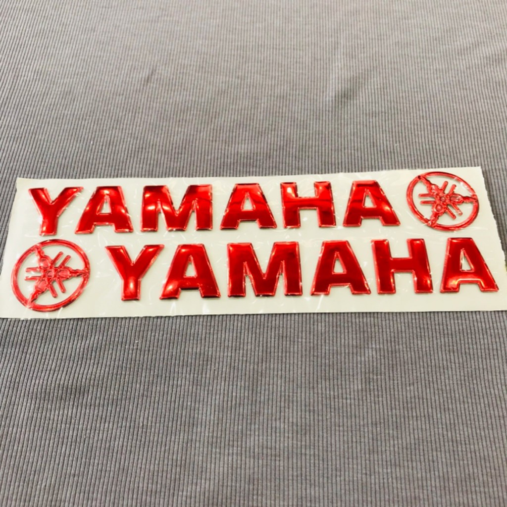 Cặp tem chữ nổi Yamaha sắc nét màu đỏ