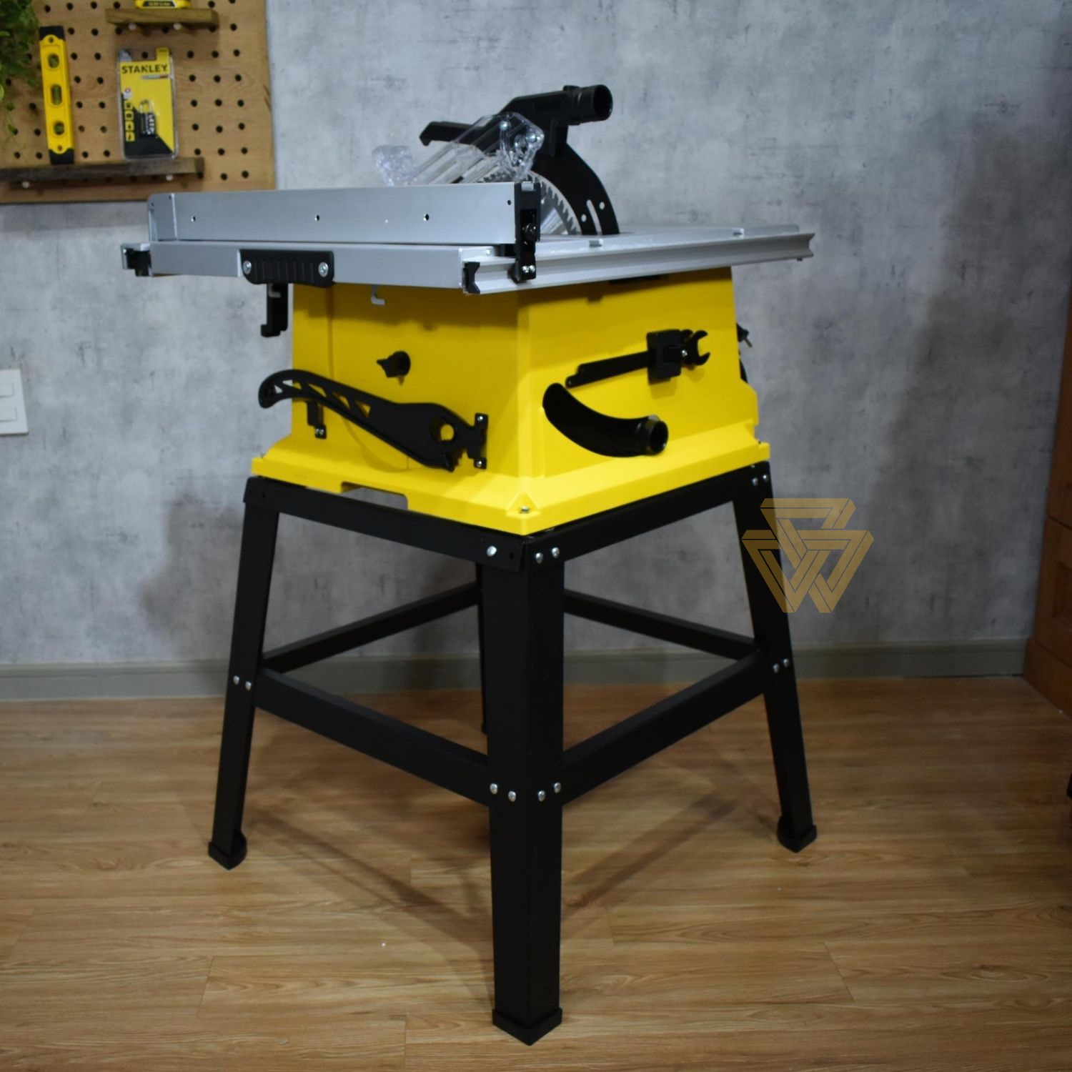 [HCM][Trả góp 0%] Máy Cưa Bàn 1800W Stanley SST1801