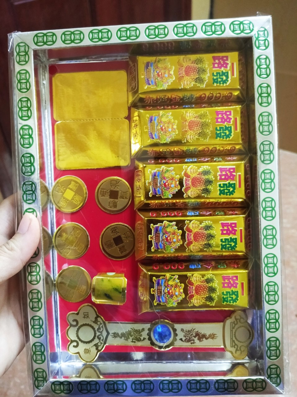 1 hộp vàng hàng mã