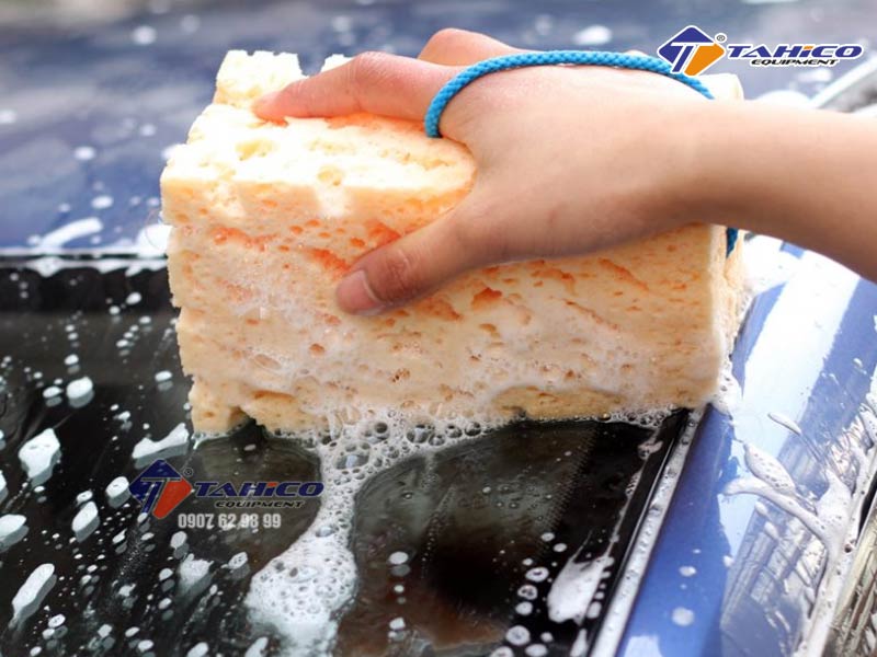 [HCM]Miếng bọt biển rửa xe ô tô xe máy