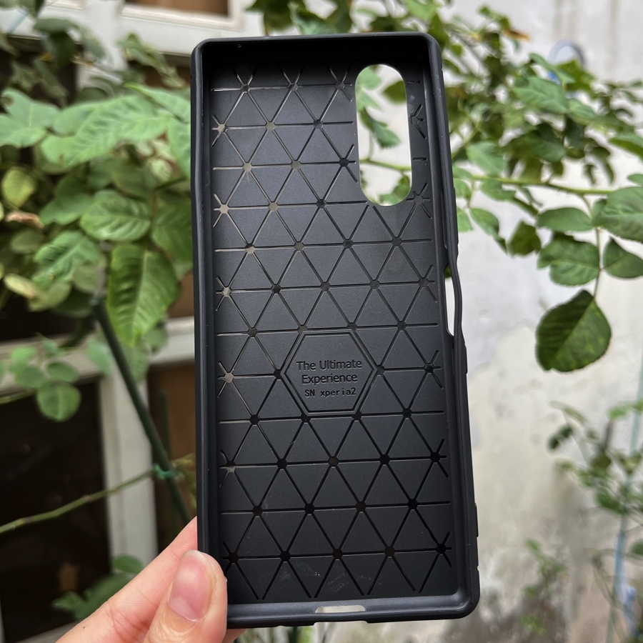 Ốp lưng Xperia 5 auto focus vân carbon