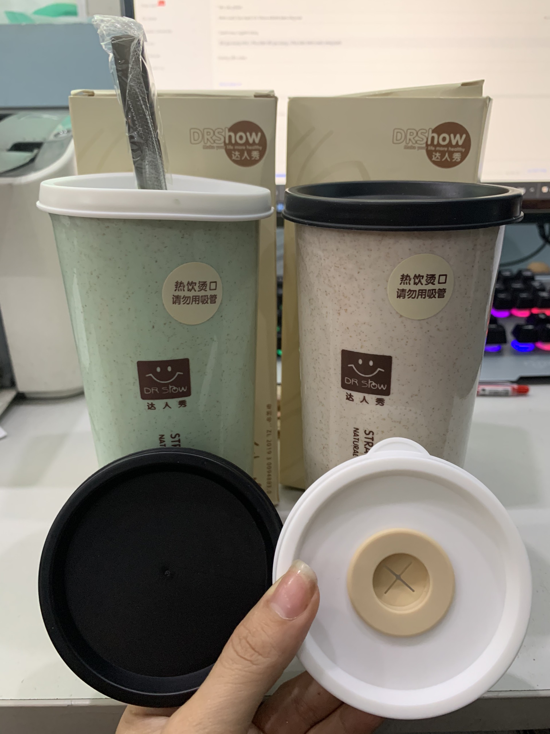 [HCM]Bình nước lúa mạch Dr Show 450ml kèm ống hút