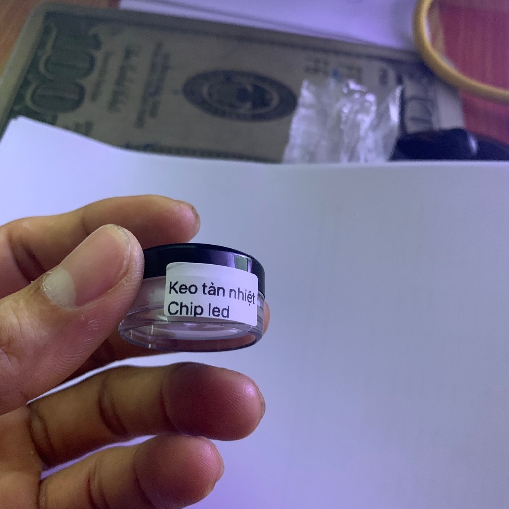 Keo tản nhiệt trắng chịu nhiệt 300 độ cho chip Led đèn Led/CPU ,ic công suất