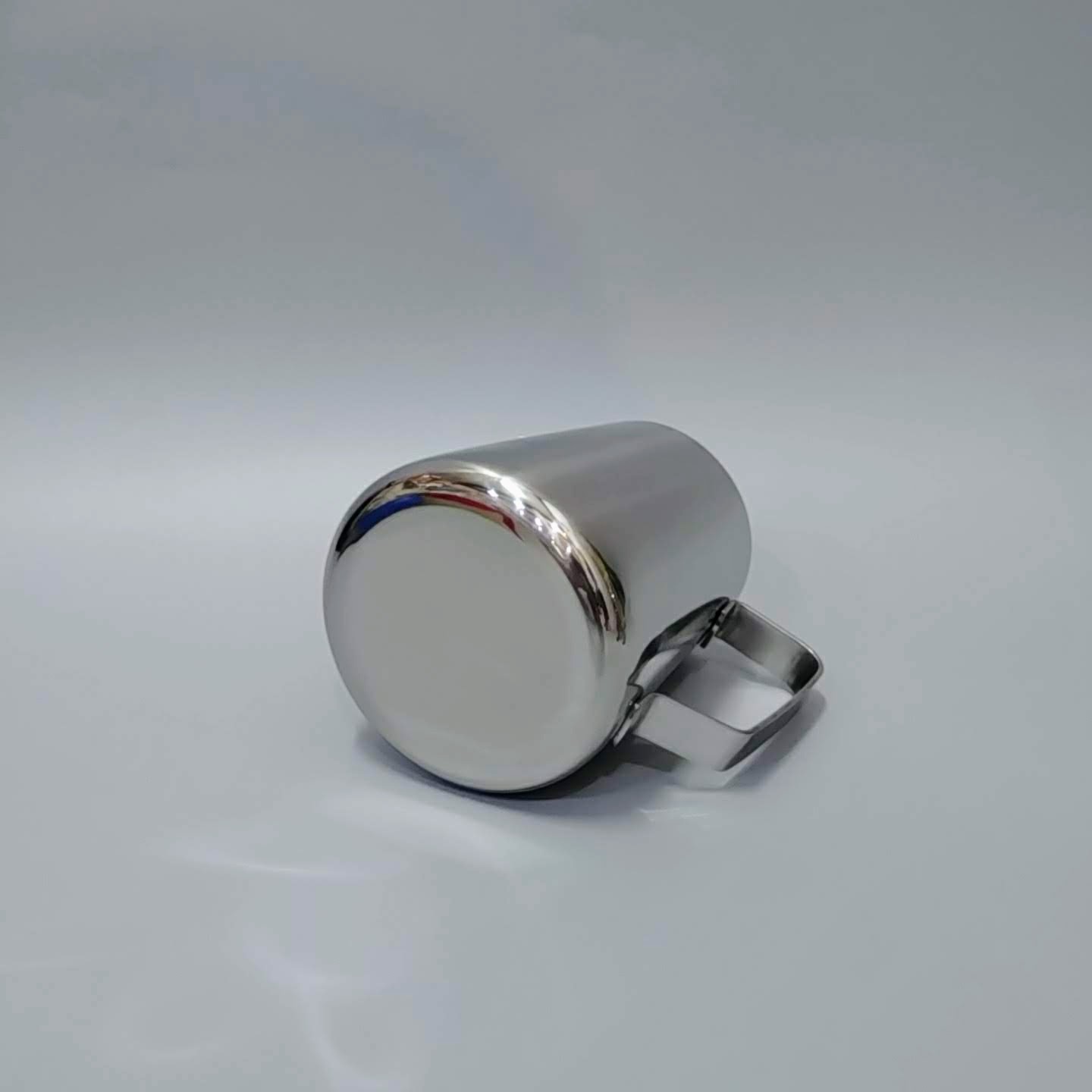 Ca đánh sữa Inox 600ml có vạch chia